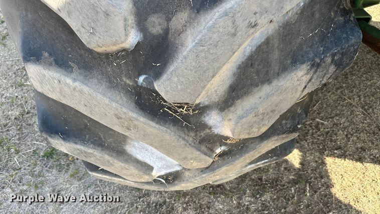 image for item OE9049 1983 John Deere 7720 Turbo combine