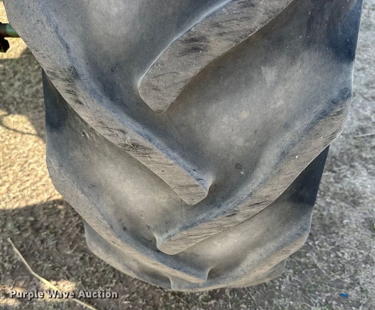 image for item OE9049 1983 John Deere 7720 Turbo combine