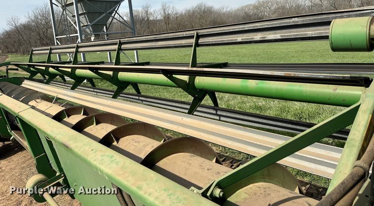 image for item OE9051 John Deere 224 rigid head