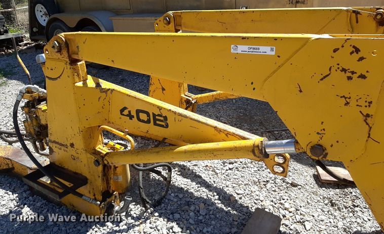 image for item OF9669 Massey Ferguson 40B loader