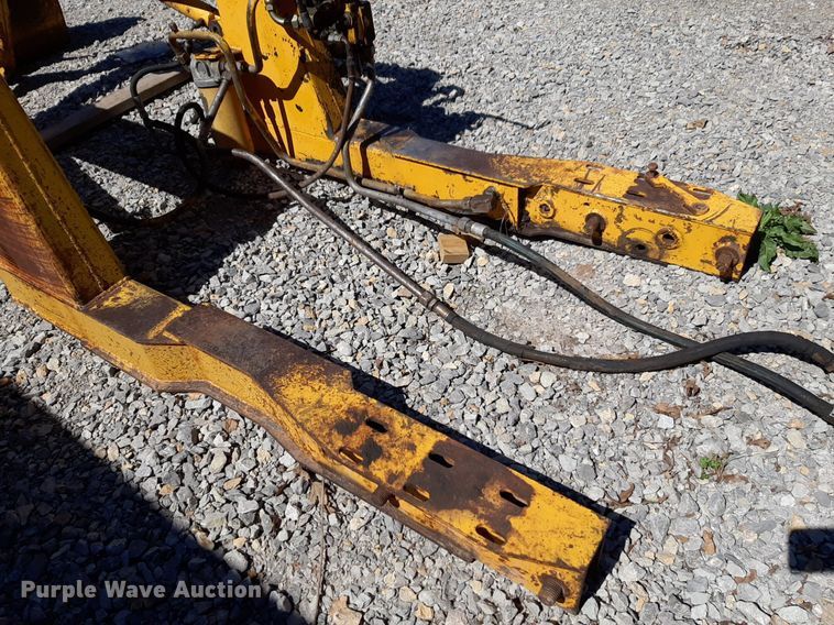image for item OF9669 Massey Ferguson 40B loader