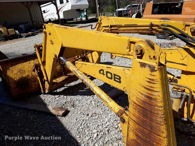 image for item OF9669 Massey Ferguson 40B loader