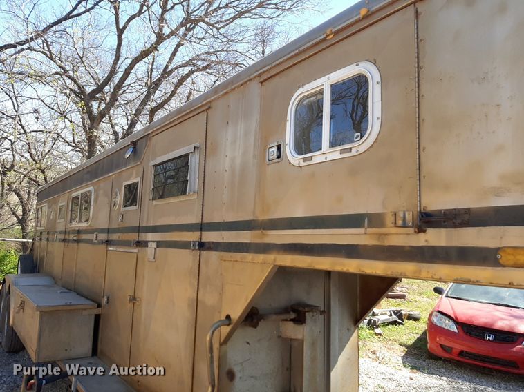 image for item OF9672 Livestock trailer