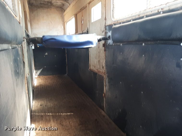 image for item OF9672 Livestock trailer