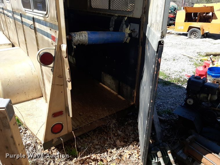 image for item OF9672 Livestock trailer