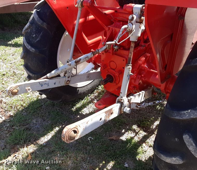 image for item OF9689 Shibaura SD2200 tractor