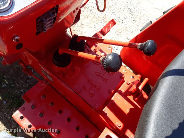 image for item OF9689 Shibaura SD2200 tractor