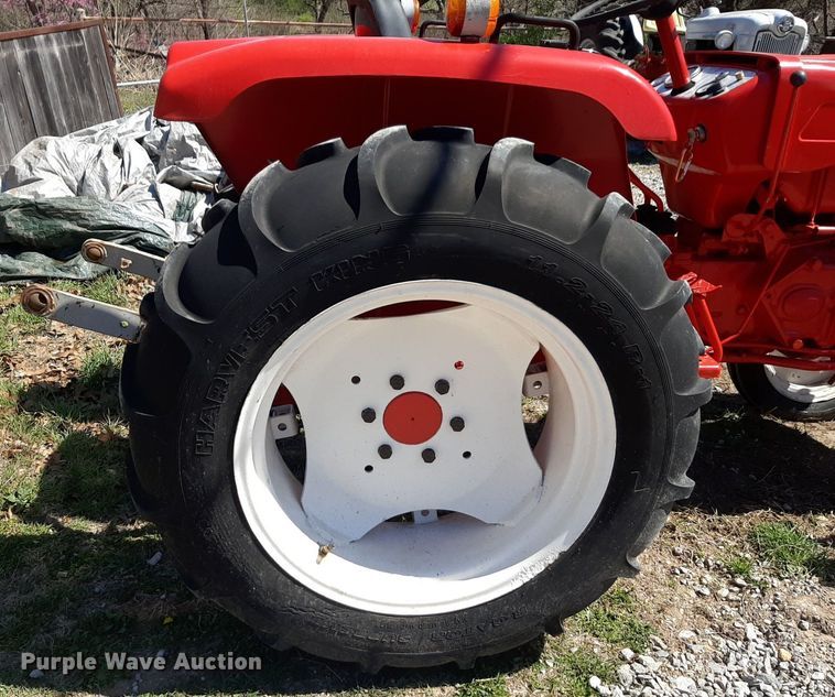 image for item OF9689 Shibaura SD2200 tractor