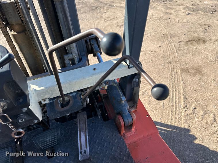 image for item OI9009 Nissan 40 forklift