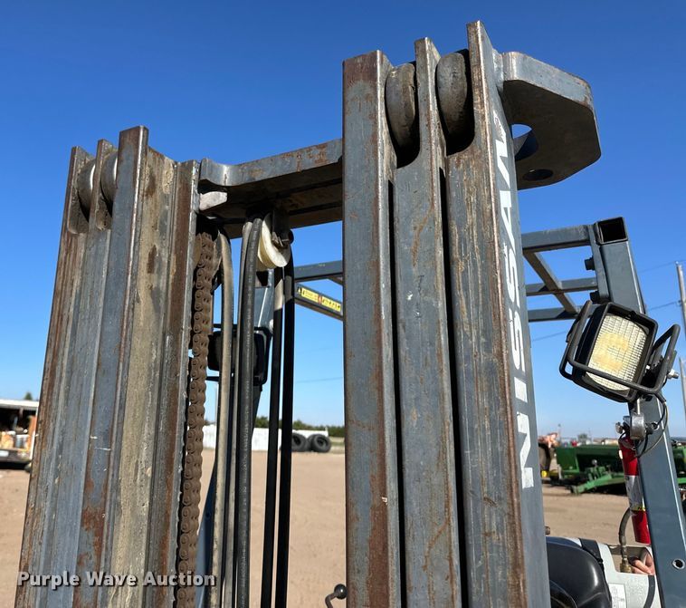 image for item OI9009 Nissan 40 forklift