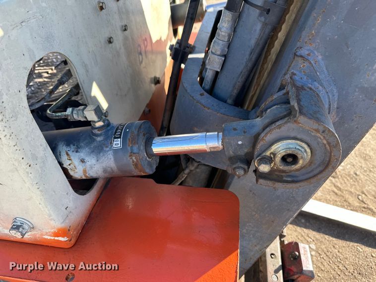 image for item OI9009 Nissan 40 forklift