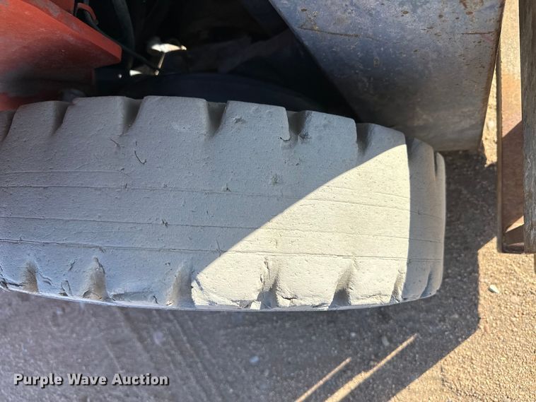 image for item OI9009 Nissan 40 forklift