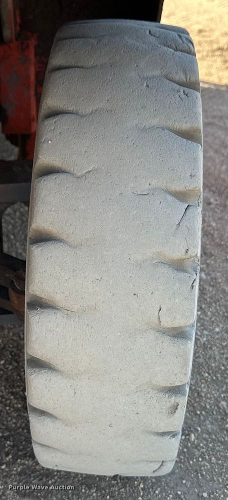 image for item OI9009 Nissan 40 forklift