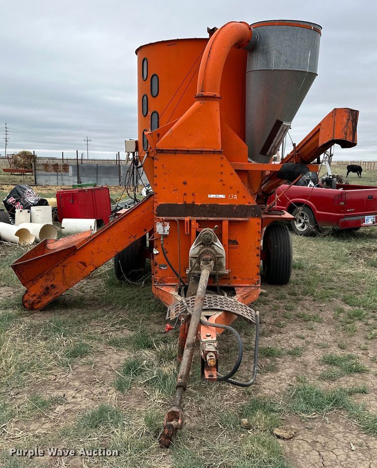 image for item OI9015 Wetmore 888 feed mixer