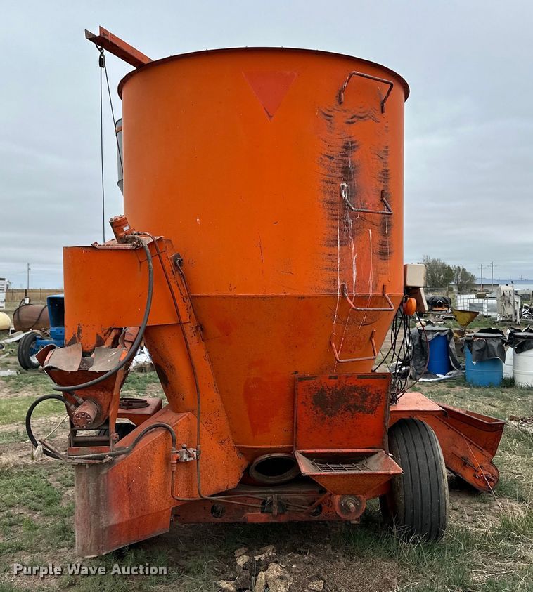 image for item OI9015 Wetmore 888 feed mixer