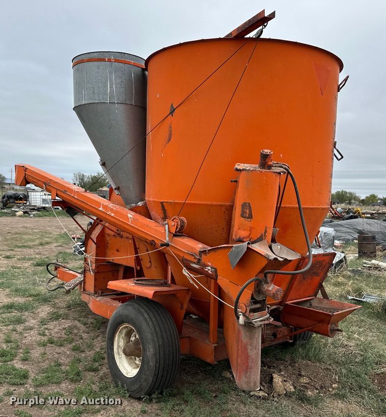 image for item OI9015 Wetmore 888 feed mixer