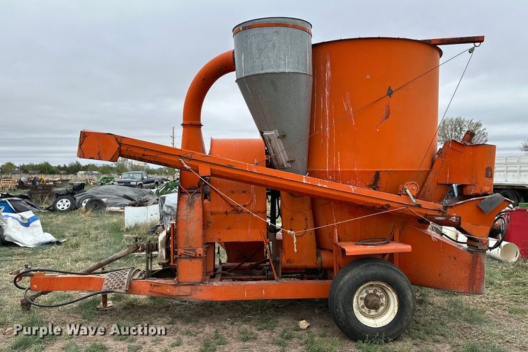 image for item OI9015 Wetmore 888 feed mixer