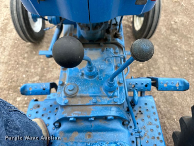 image for item OI9016 1974 Ford 5000 tractor