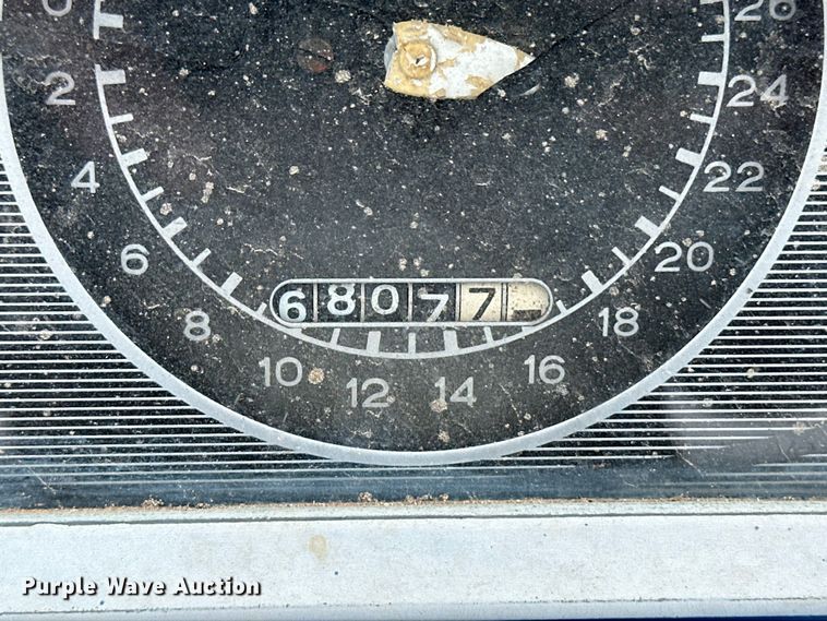 image for item OI9016 1974 Ford 5000 tractor