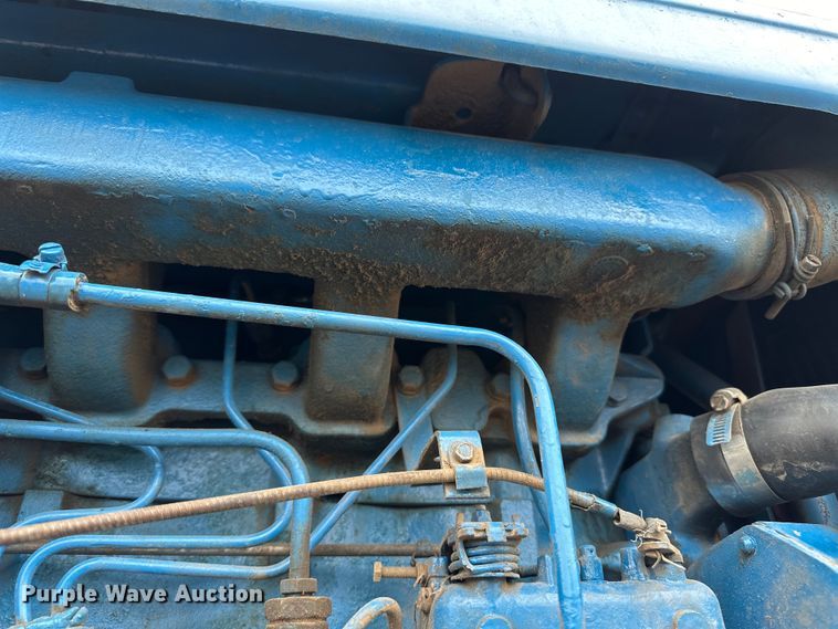 image for item OI9016 1974 Ford 5000 tractor