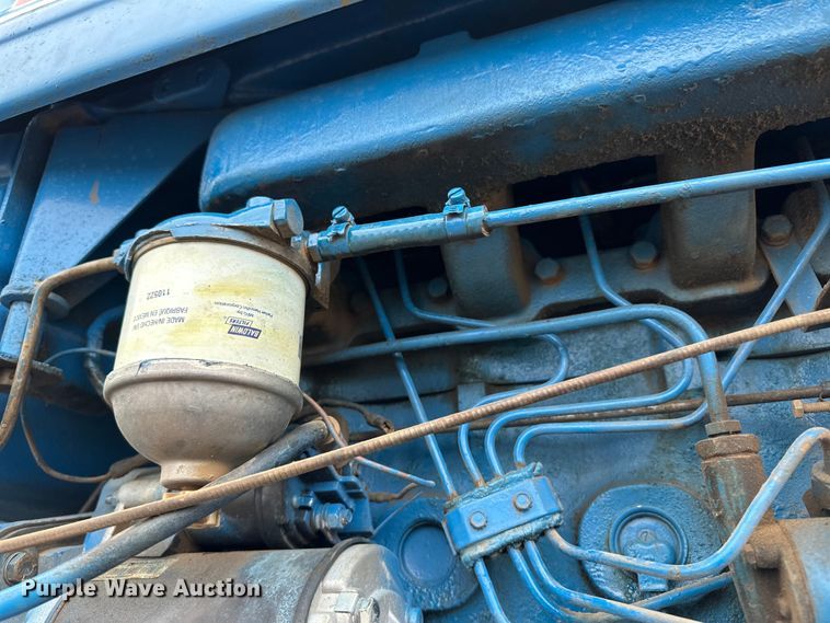 image for item OI9016 1974 Ford 5000 tractor