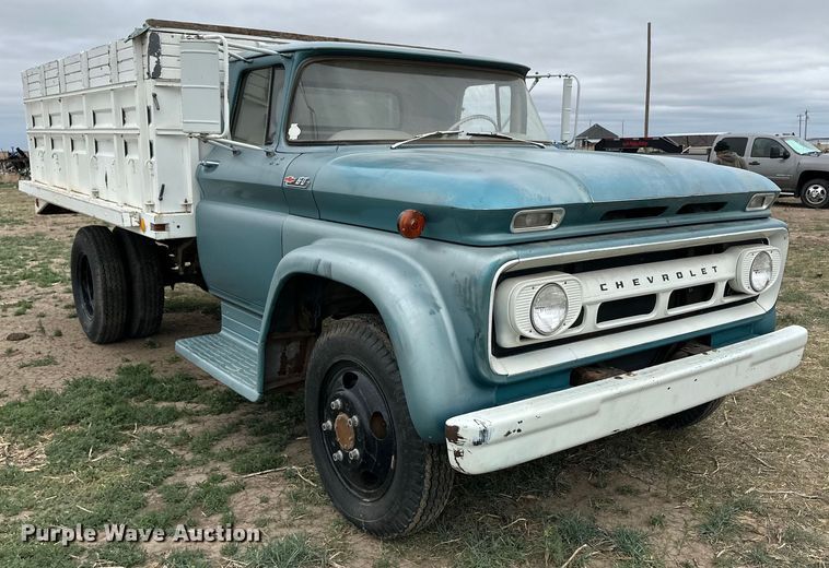 image for item OI9017 1962 Chevrolet 60 grain truck