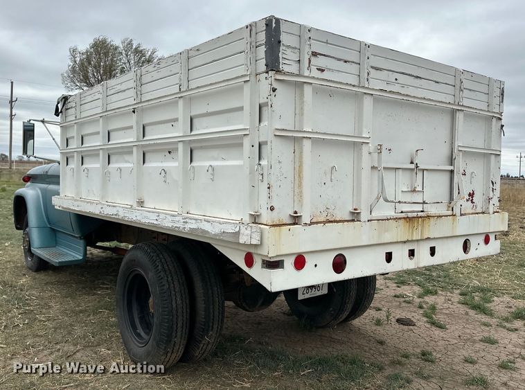 image for item OI9017 1962 Chevrolet 60 grain truck