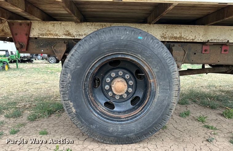 image for item OI9017 1962 Chevrolet 60 grain truck