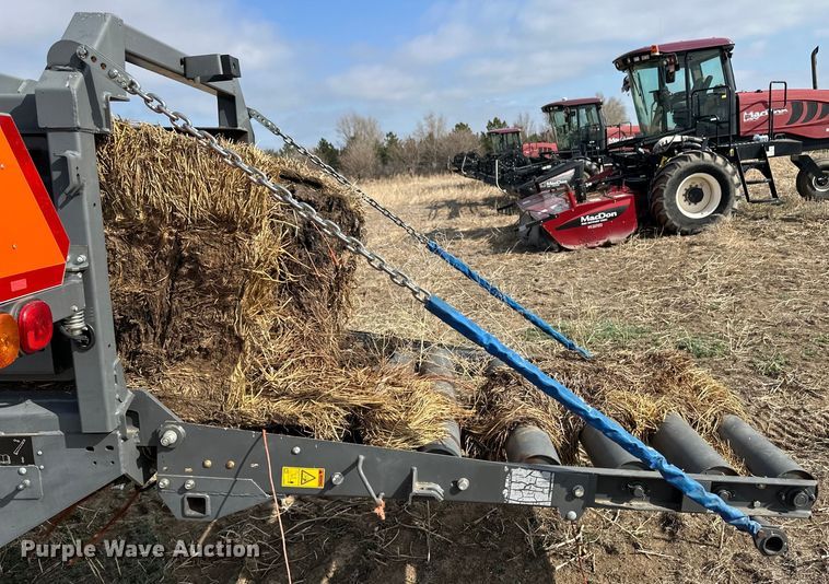 image for item OI9300 2014 Massey Ferguson 2270 large square baler
