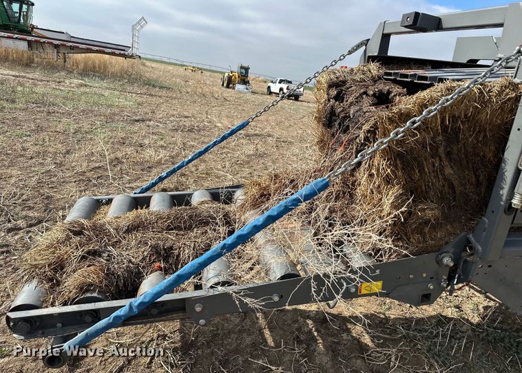 image for item OI9300 2014 Massey Ferguson 2270 large square baler