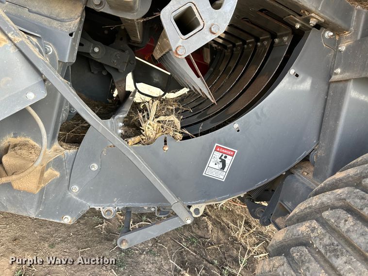 image for item OI9300 2014 Massey Ferguson 2270 large square baler