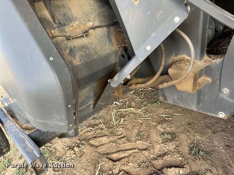 image for item OI9300 2014 Massey Ferguson 2270 large square baler