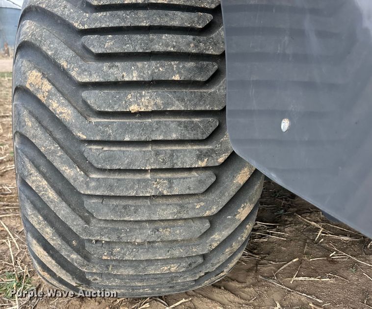 image for item OI9300 2014 Massey Ferguson 2270 large square baler