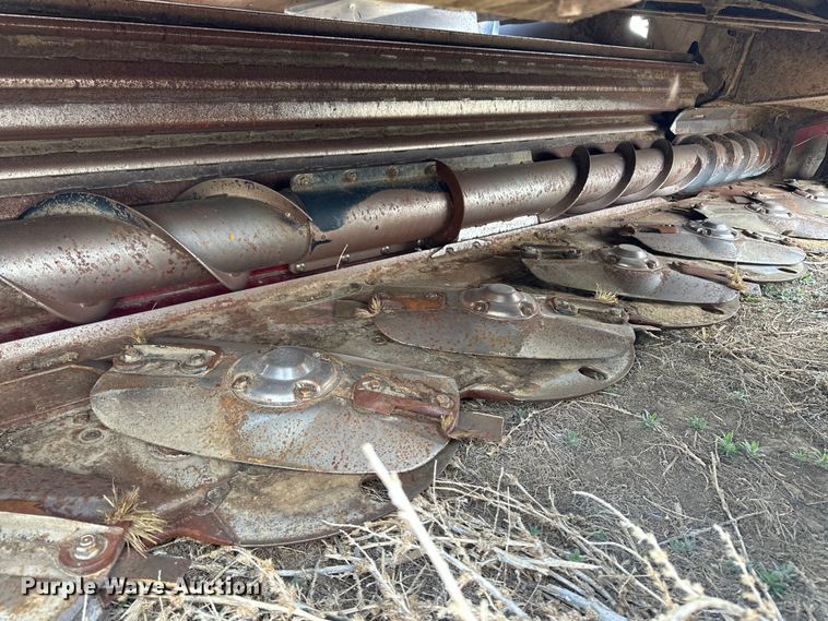 image for item OI9301 2016 MacDon M205 swather / windrower