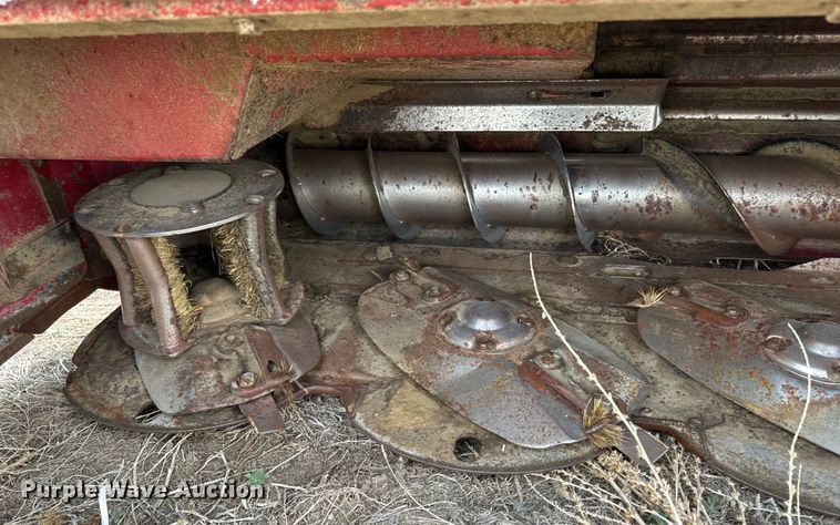 image for item OI9301 2016 MacDon M205 swather / windrower