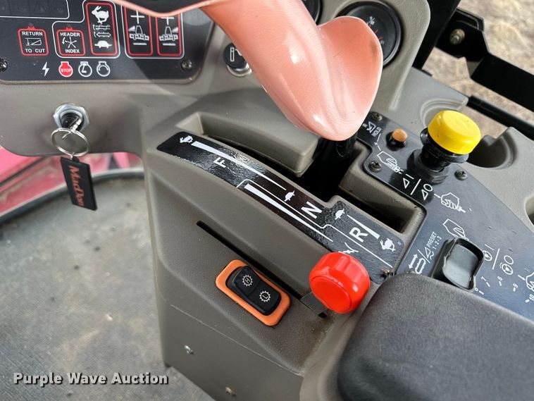 image for item OI9301 2016 MacDon M205 swather / windrower