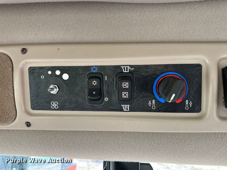 image for item OI9301 2016 MacDon M205 swather / windrower