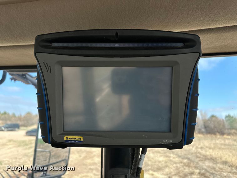 image for item OI9302 2013 MacDon M155 swather / windrower