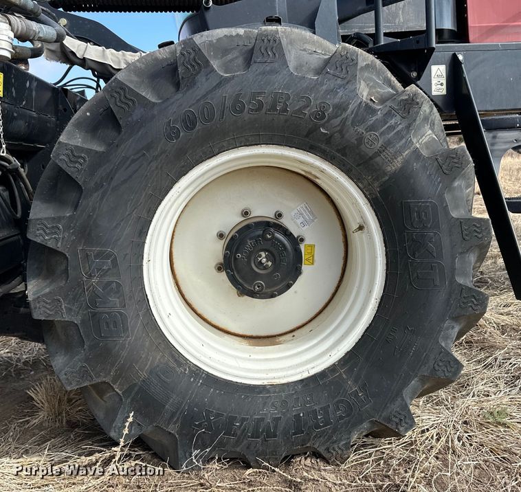 image for item OI9302 2013 MacDon M155 swather / windrower