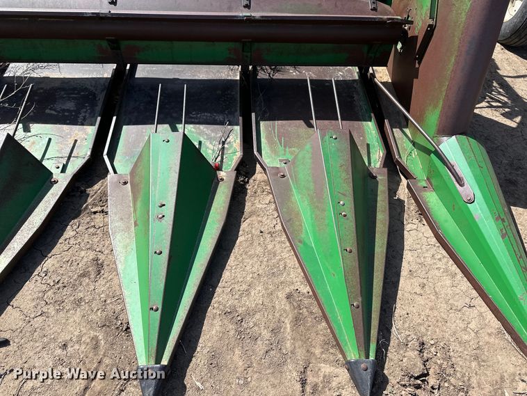 image for item OI9342 John Deere 930 rigid head