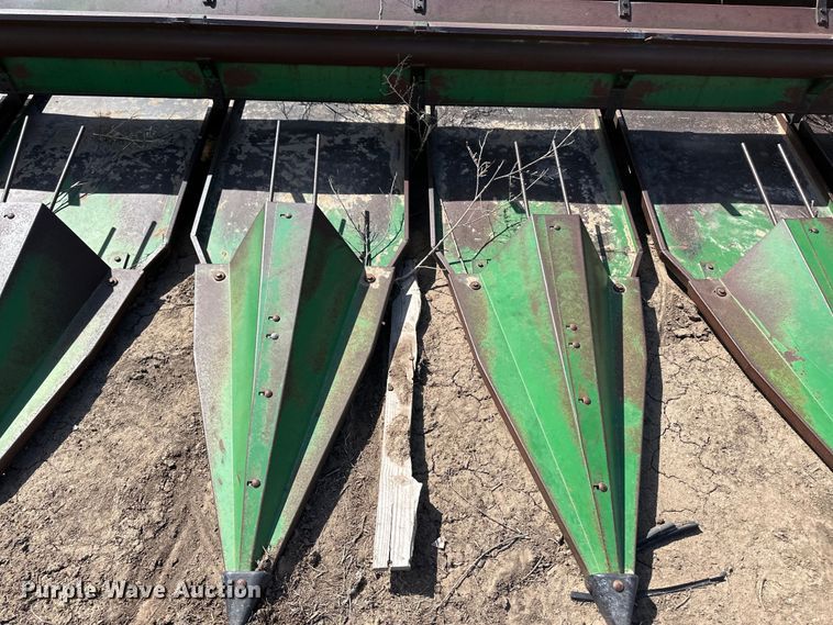 image for item OI9342 John Deere 930 rigid head