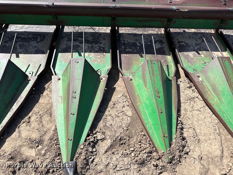 image for item OI9342 John Deere 930 rigid head