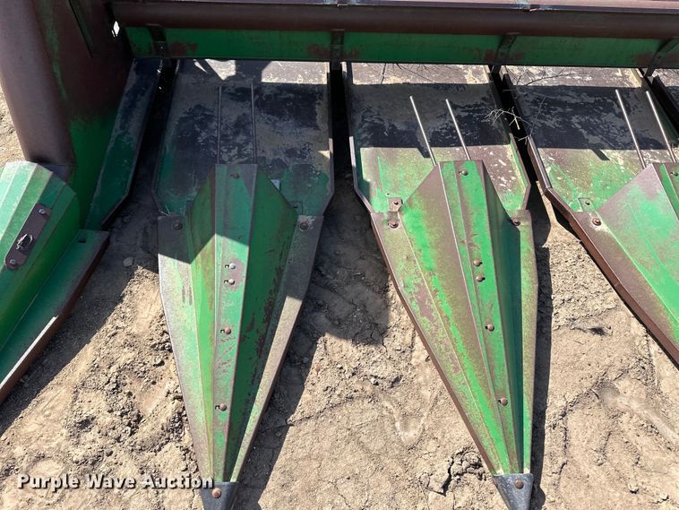 image for item OI9342 John Deere 930 rigid head