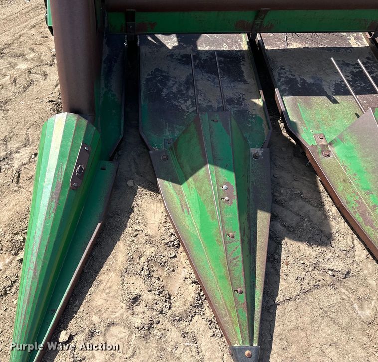 image for item OI9342 John Deere 930 rigid head