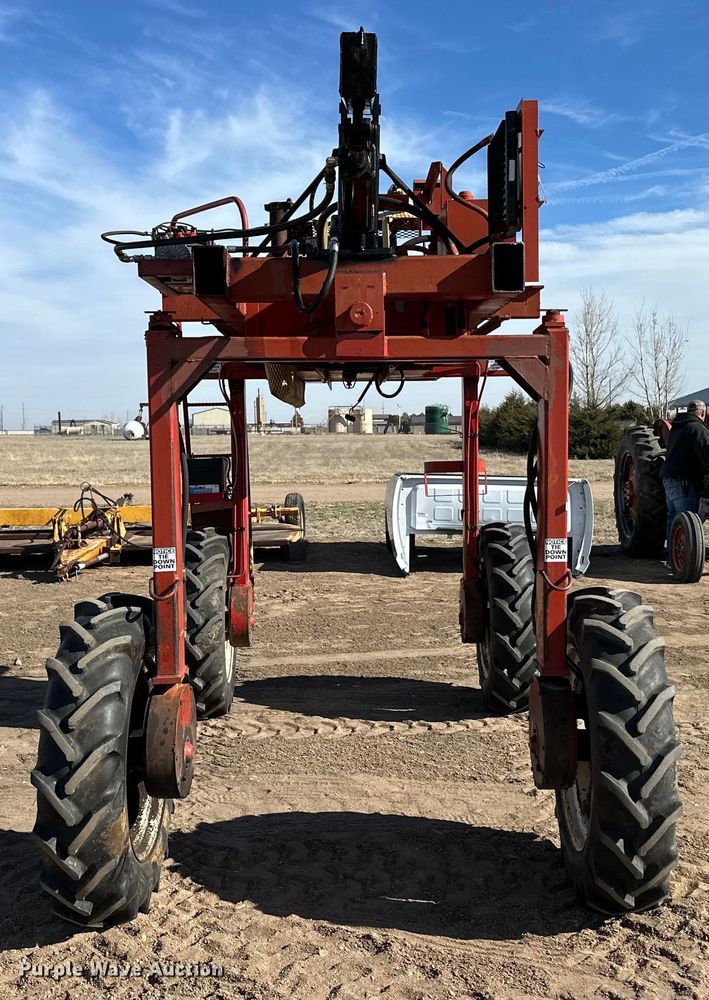 image for item OI9350 Irrigation pivot service machine