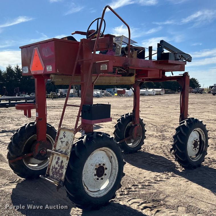 image for item OI9350 Irrigation pivot service machine