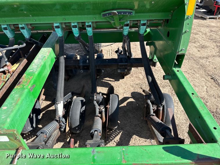 image for item OI9356 John Deere 750 grain drill