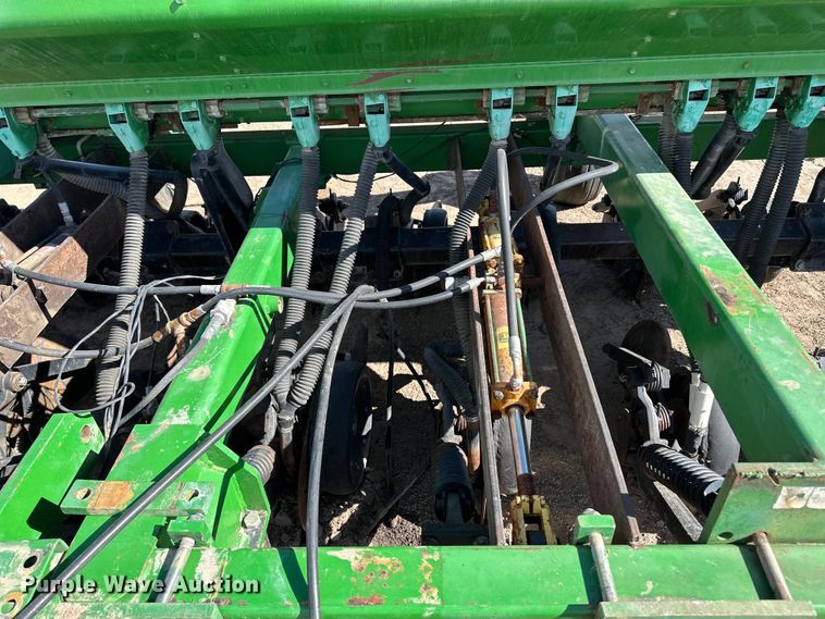 image for item OI9356 John Deere 750 grain drill