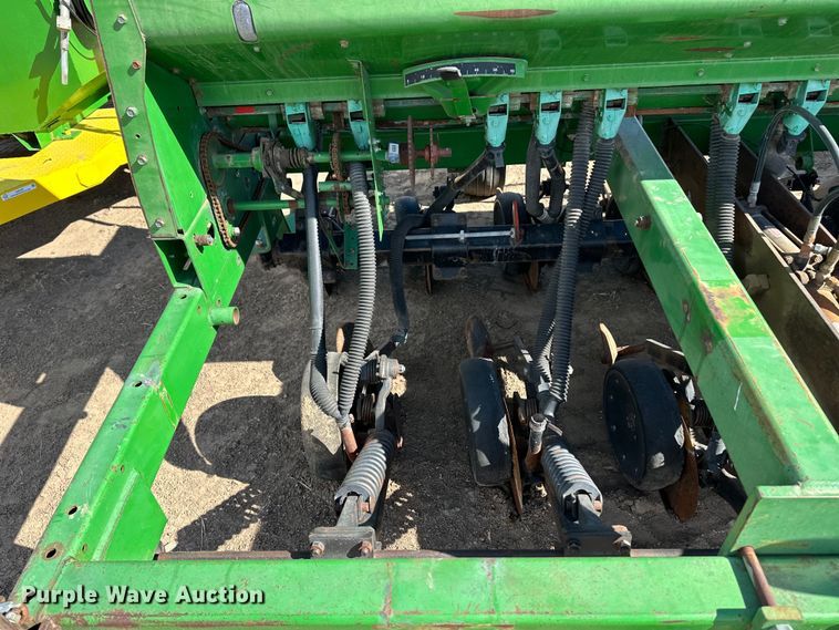 image for item OI9356 John Deere 750 grain drill