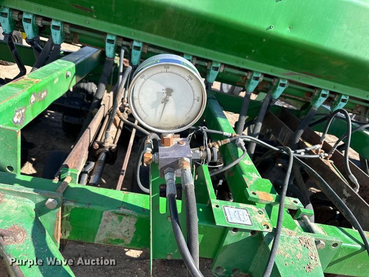 image for item OI9356 John Deere 750 grain drill